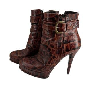 Stuart Weitzman croc embossed booties high heeled stacked boots mob wife sz 6